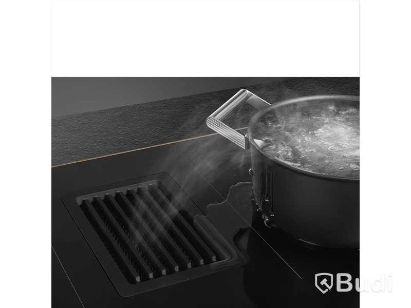 Induktionshäll Smeg med integrerad köksfläkt 80 cm, Svart Dolce Stil Novo. HOBD682R