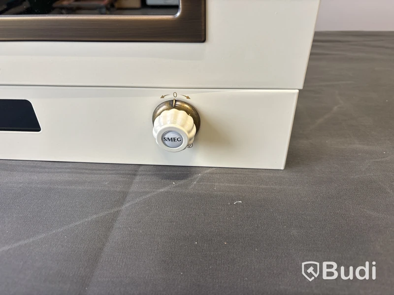 Mikrovågsugn Smeg Creme MP722PO
