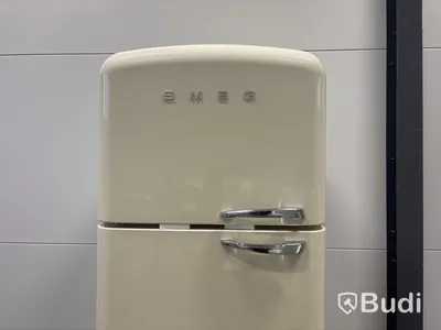 Kyl/Frys Smeg Kombinerad Fristående Creme Vänsterhängd 50's Style FAB50LCR5