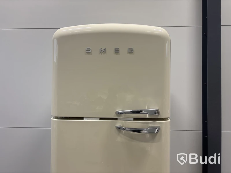 Kyl/Frys Smeg Kombinerad Fristående Creme Vänsterhängd 50's Style FAB50LCR5