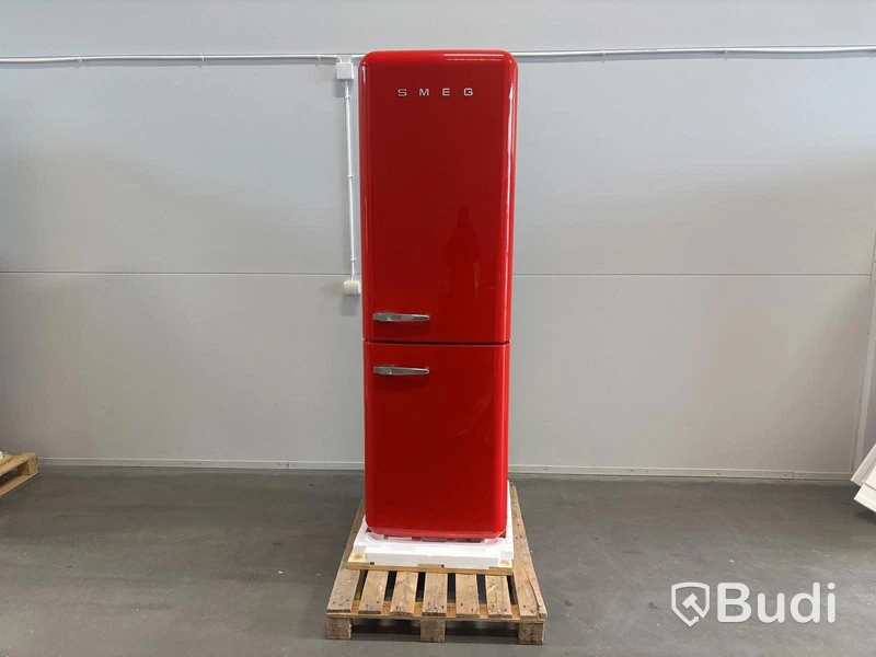 Smeg Fridge/Freezer, Red, 50's Style Retro FAB32RRD6