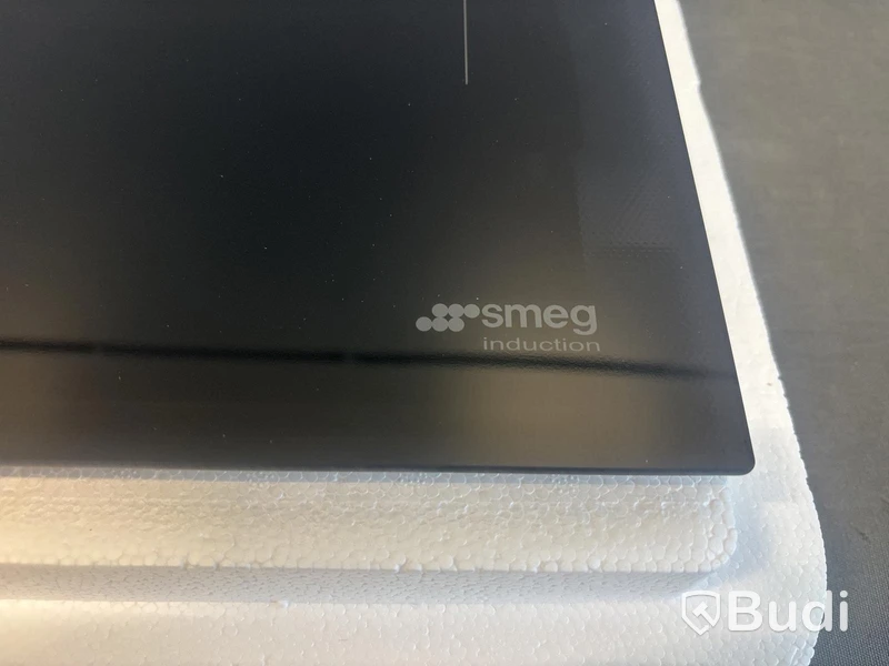 Induktionshäll Smeg 80 cm, Svart, Classic SIM3864D
