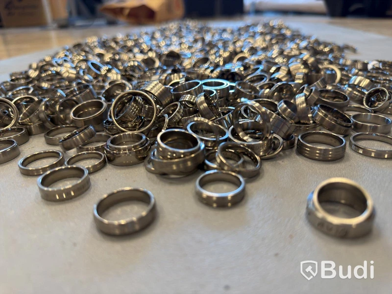 Lot of rings – large quantity, assorted styles and designs