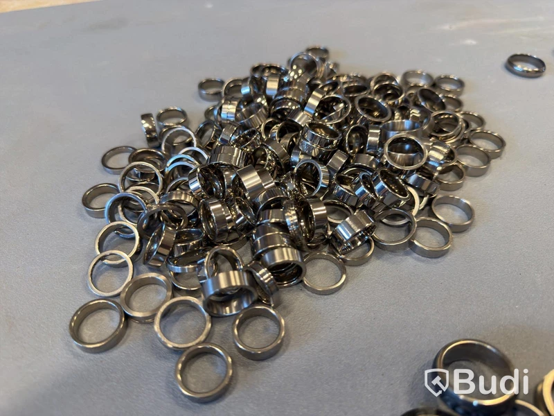 Lot of rings – large quantity, assorted styles and designs