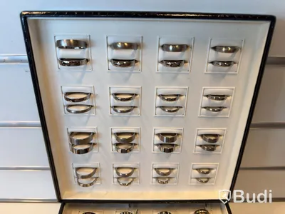 Lot of sample/display rings – 7 display trays