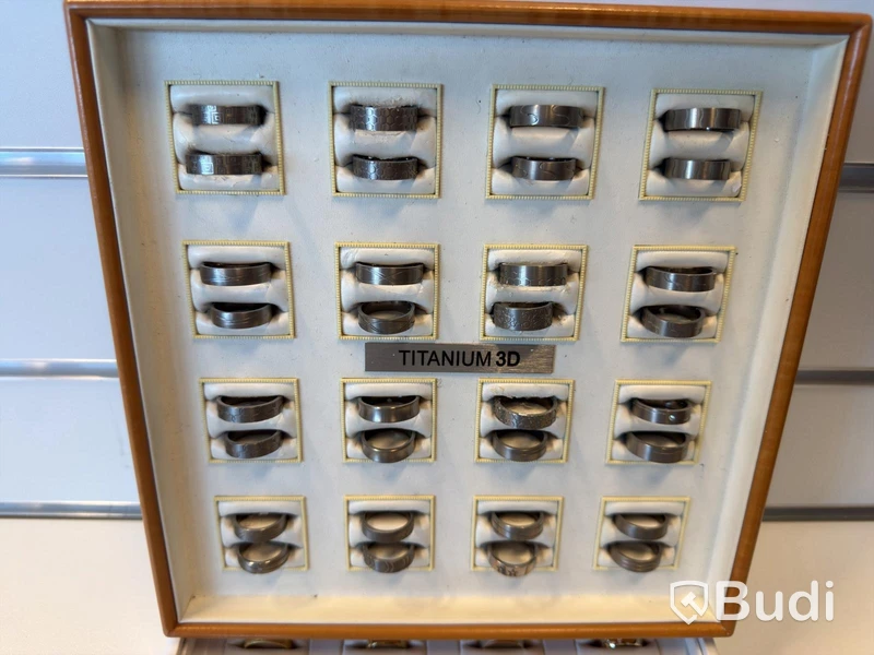 Lot of sample/display rings – 7 display trays