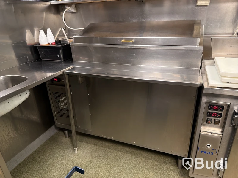 Rostfri bänk med frystillsats och diskbänk