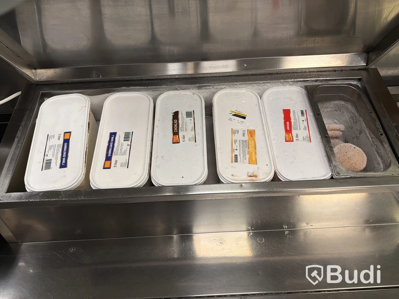 Rostfri bänk med frystillsats och diskbänk