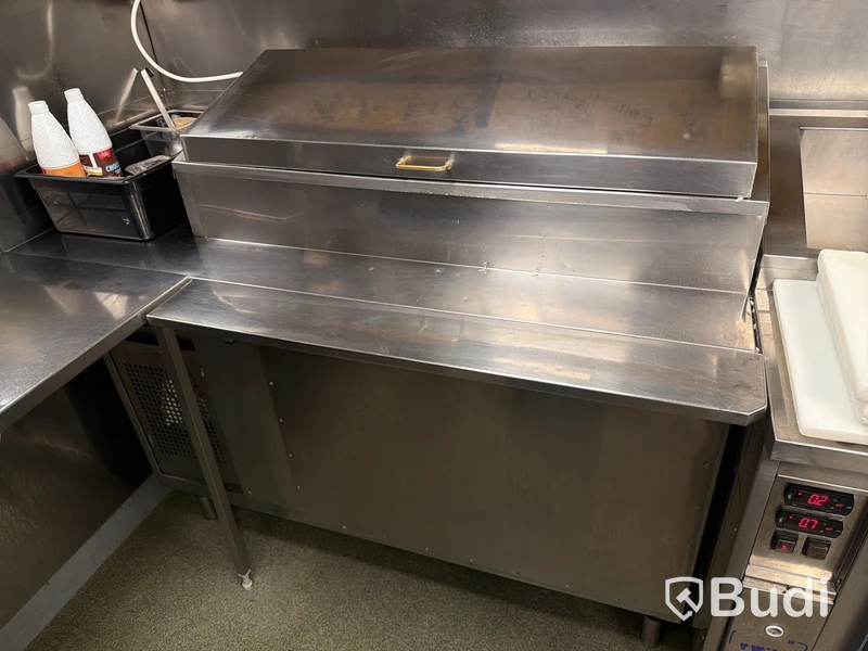 Rostfri bänk med frystillsats och diskbänk