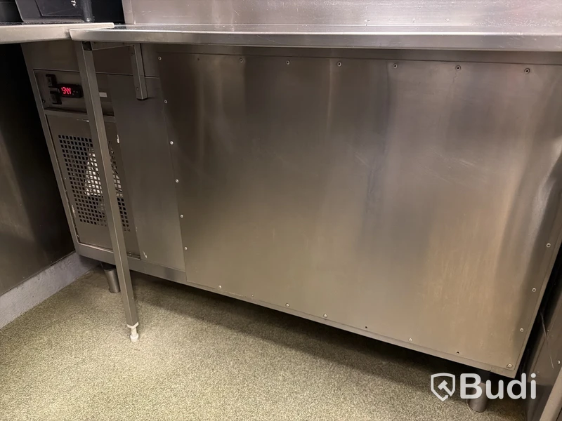 Rostfri bänk med frystillsats och diskbänk