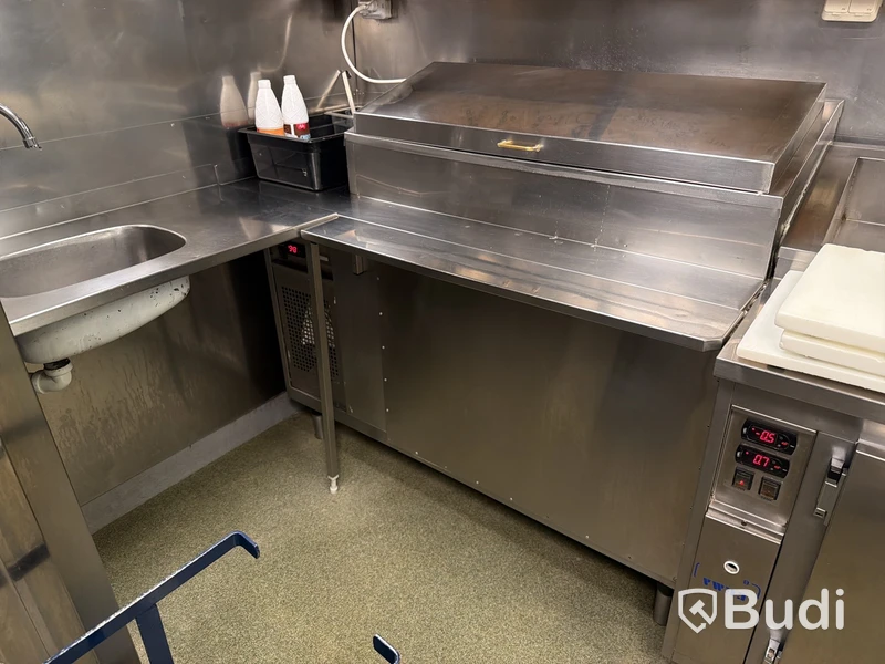 Rostfri bänk med frystillsats och diskbänk