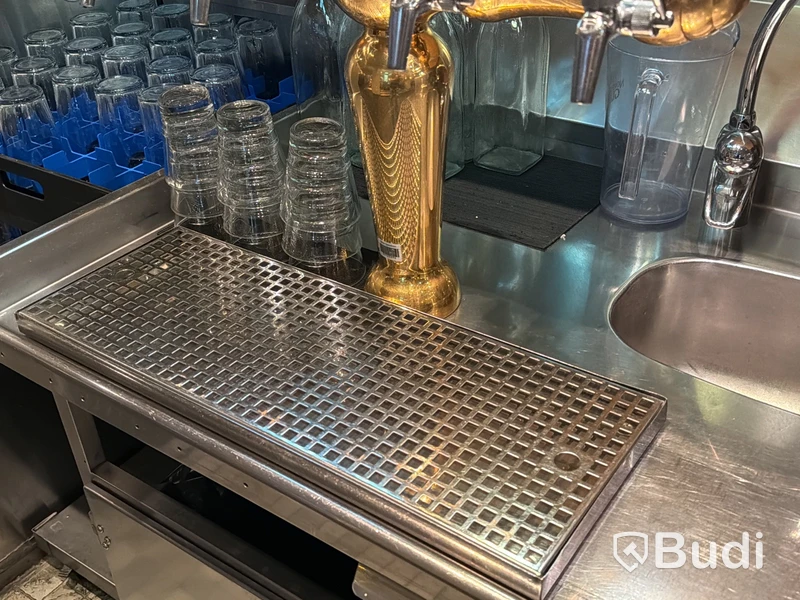 Rostfri serveringsstation