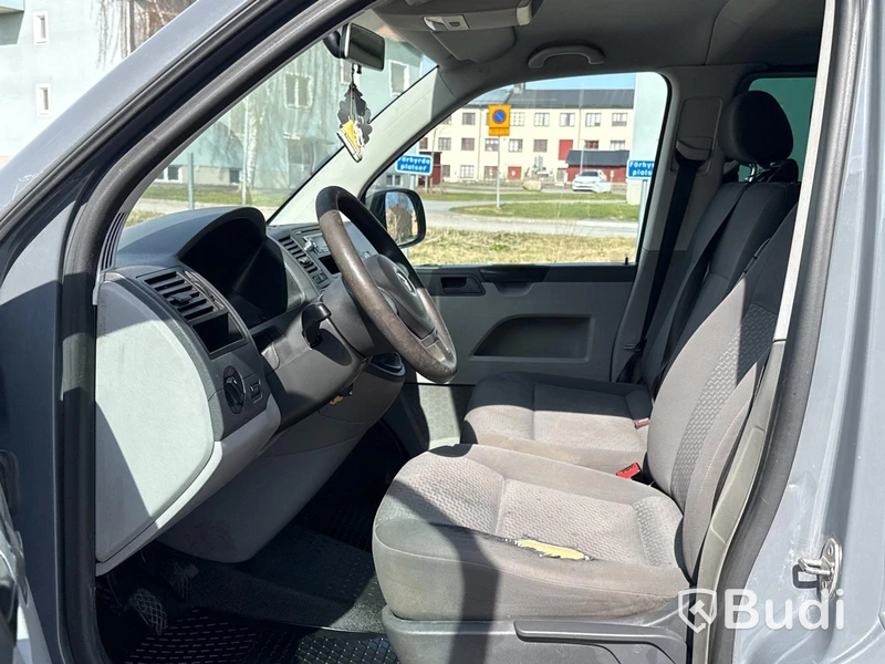 Volkswagen Caravelle 2.0 TDI | 2010