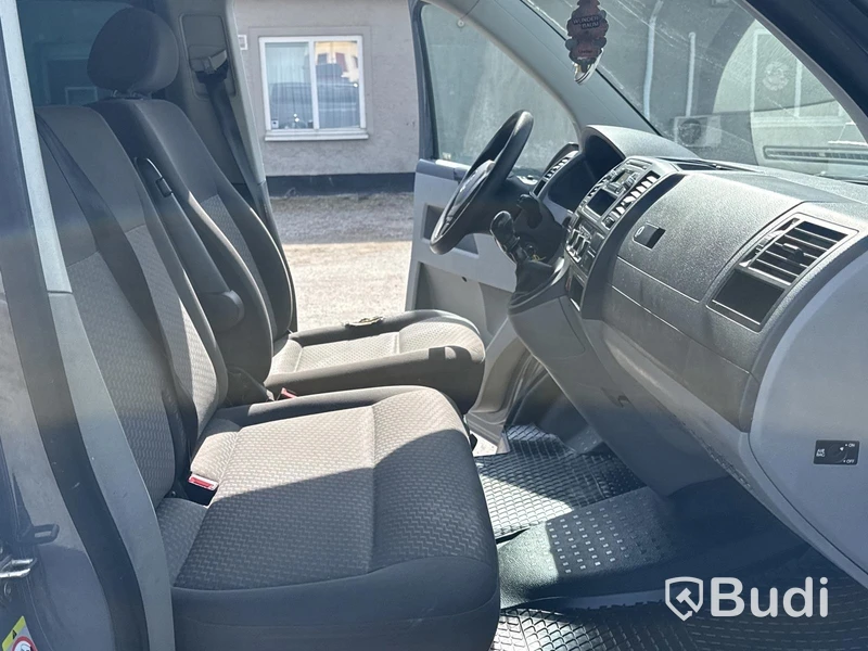 Volkswagen Caravelle 2.0 TDI | 2010