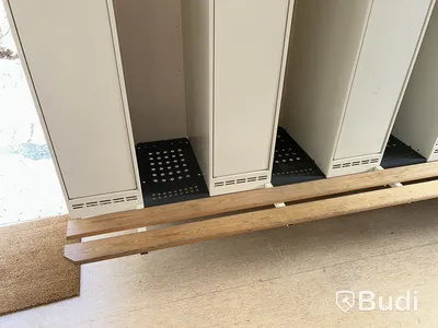 Omklädningsskåp Sonesson, 6 st, beige metall