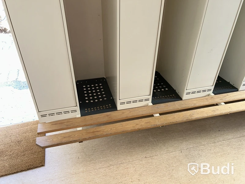 Omklädningsskåp Sonesson, 6 st, beige metall