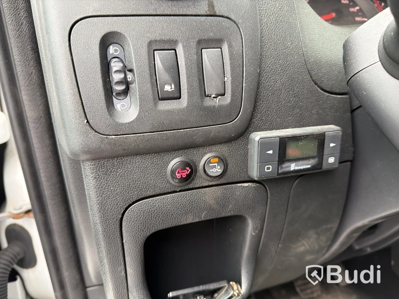 Kylbil Renault Master 2.3 dCi (130hk) med bakgavellyft -2018