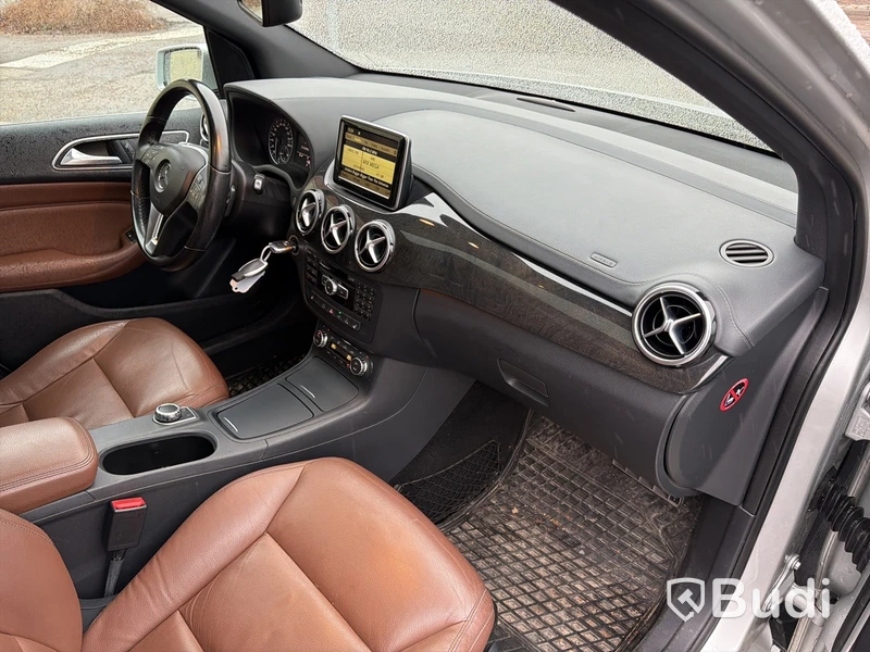 Mercedes-Benz B 200 CDI (136hk) -2012