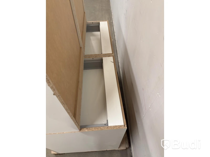 Kitchen cabinets & drawers