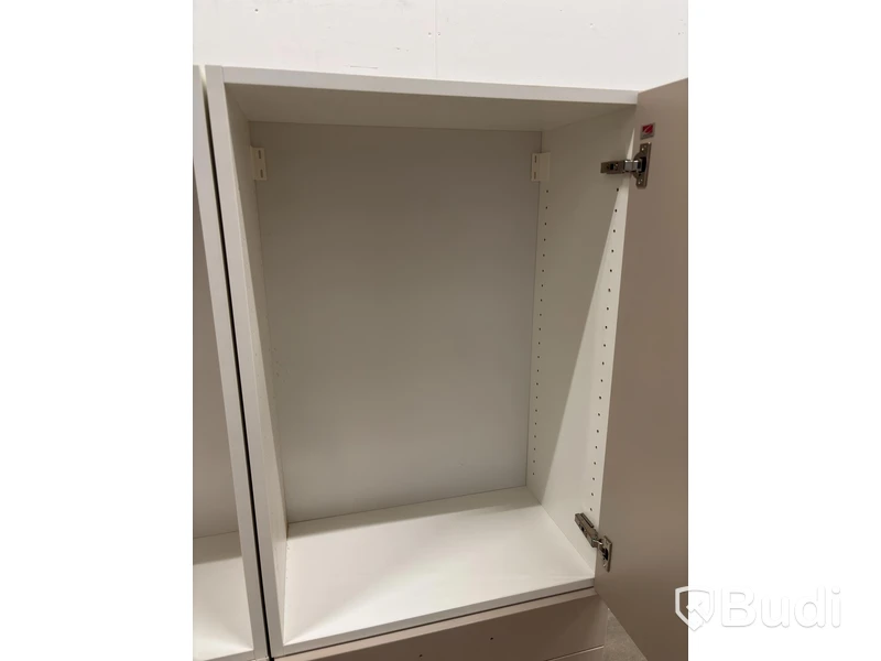 Kitchen cabinets & drawers