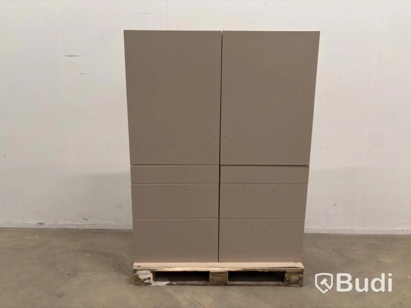 Kitchen cabinets & drawers