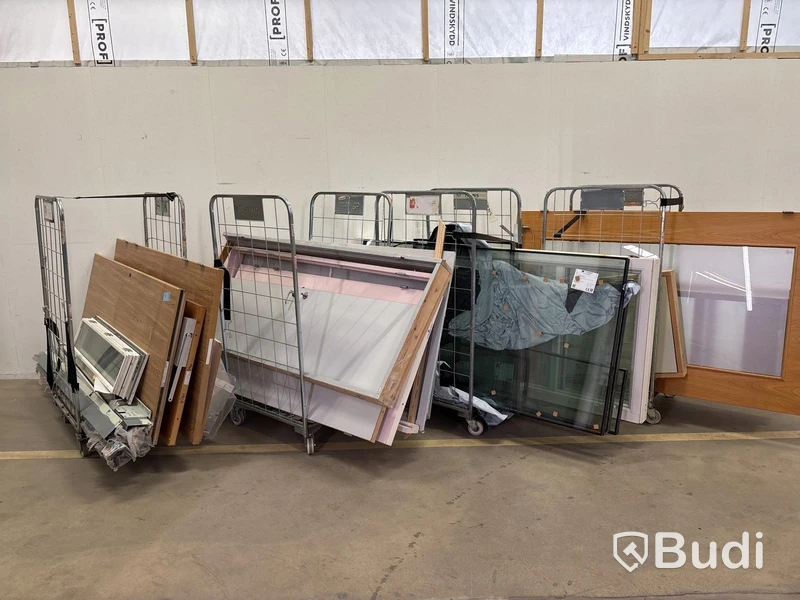 Lot of assorted doors and windows