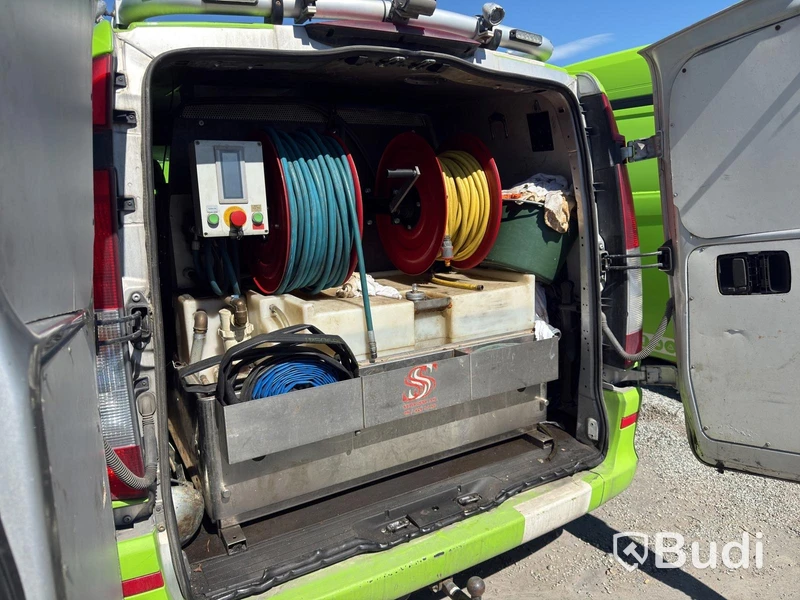 Mercedes-Benz Vito 116 CDI 3.0t equipped with flushing equipment - 2014 | Automatic | Repair project