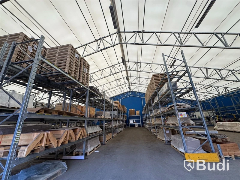 Industrial tent / warehouse hall – approx. 30 x 32 metres – Snow load class 2 – Dehumidifier included