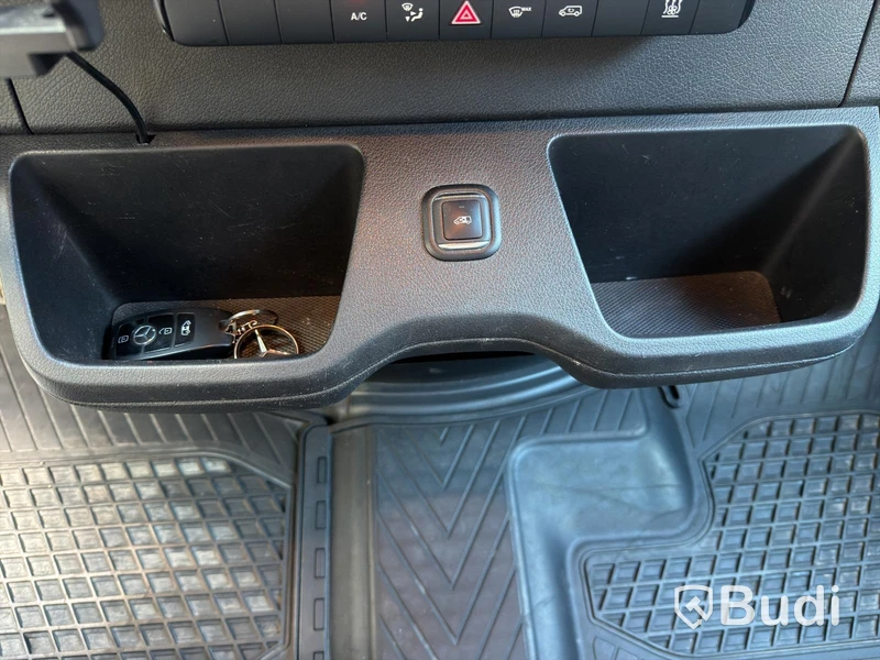 Mercedes-Benz Sprinter 316 CDI Panel Van | 163 hk | Verkstadsinredning | Milwaukee Packout | Lastramp