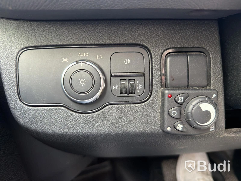 Mercedes-Benz Sprinter 316 CDI Panel Van | 163 hk | Verkstadsinredning | Milwaukee Packout | Lastramp