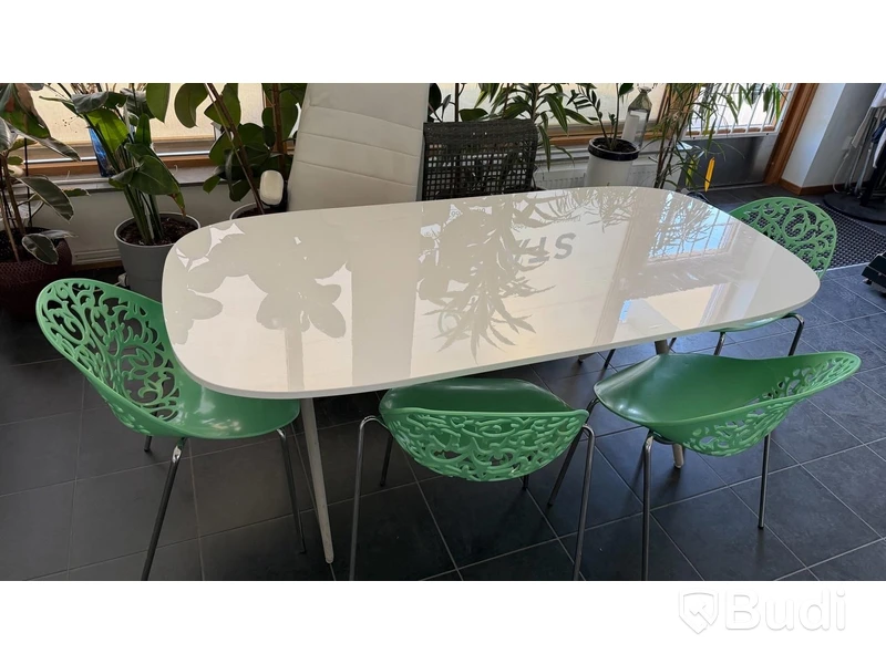 Bord vitt 185X90 cm inkl. 4 stolar
