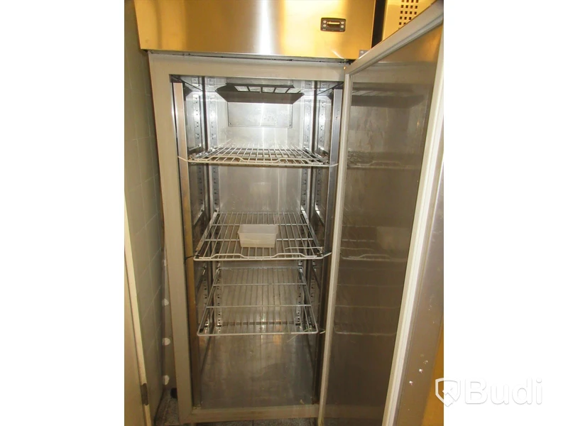 Frys Med Cold, b 72 cm, d 80 cm, h 203 cm