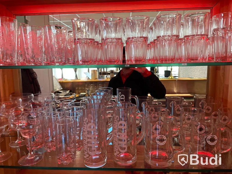Parti glas samt sparbössa Jack Daniels