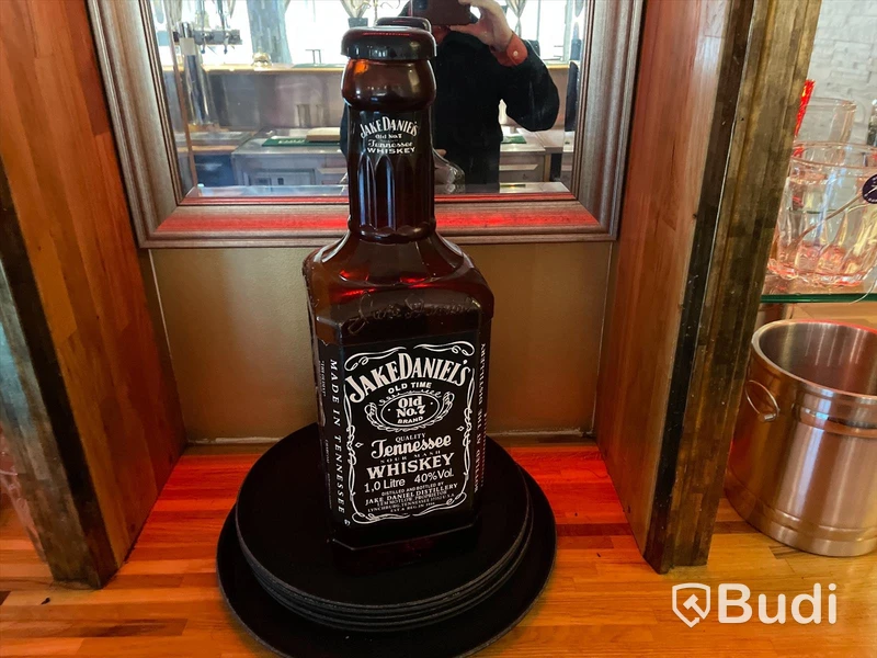 Parti glas samt sparbössa Jack Daniels