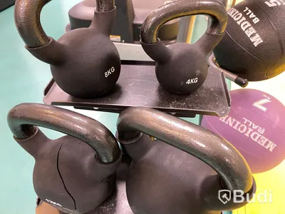 Kettlebell set 6st från 4, 8, 10 12, 16 och 20 kg ink ställning