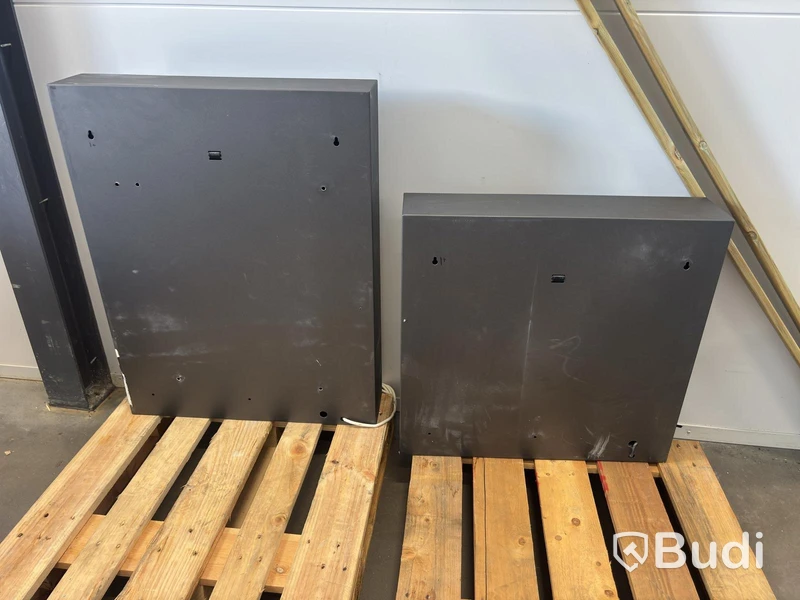 2 SAM electronic key cabinets