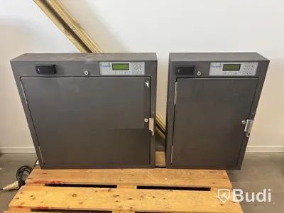 2 SAM electronic key cabinets