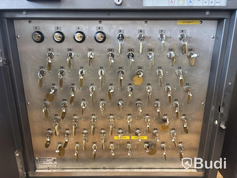 2 SAM electronic key cabinets