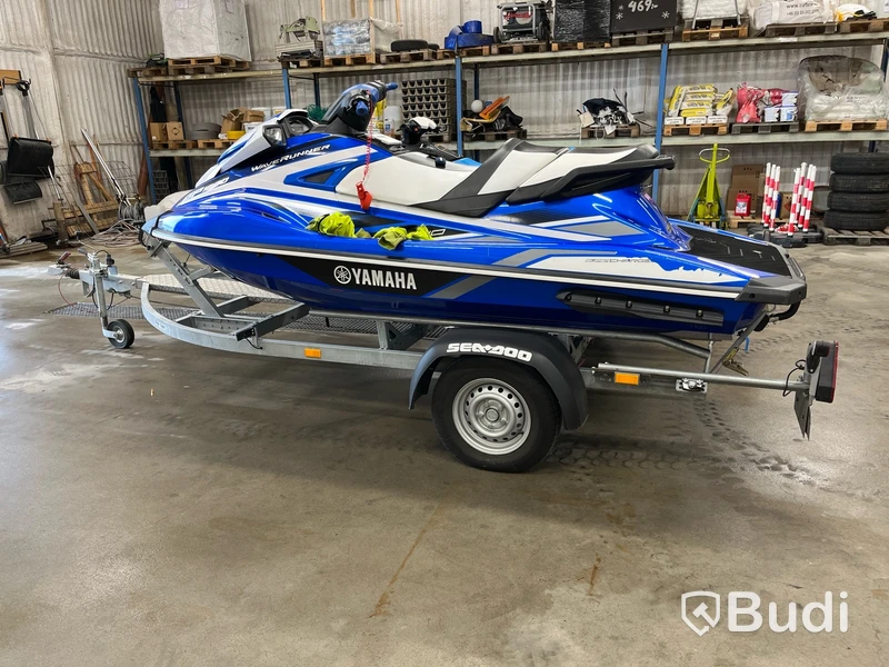 Vattenskoter Yamaha GP1800 Längd (m): 3,35