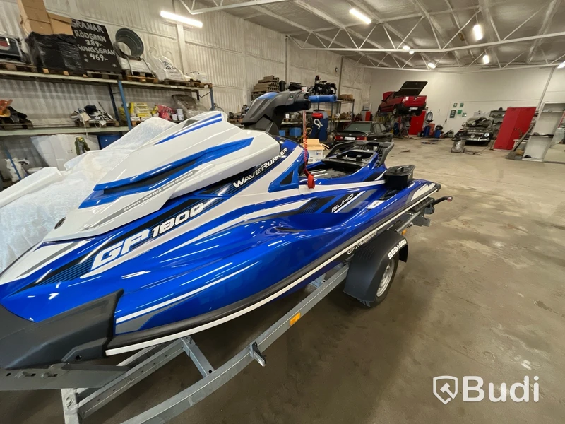 Vattenskoter Yamaha GP1800 Längd (m): 3,35