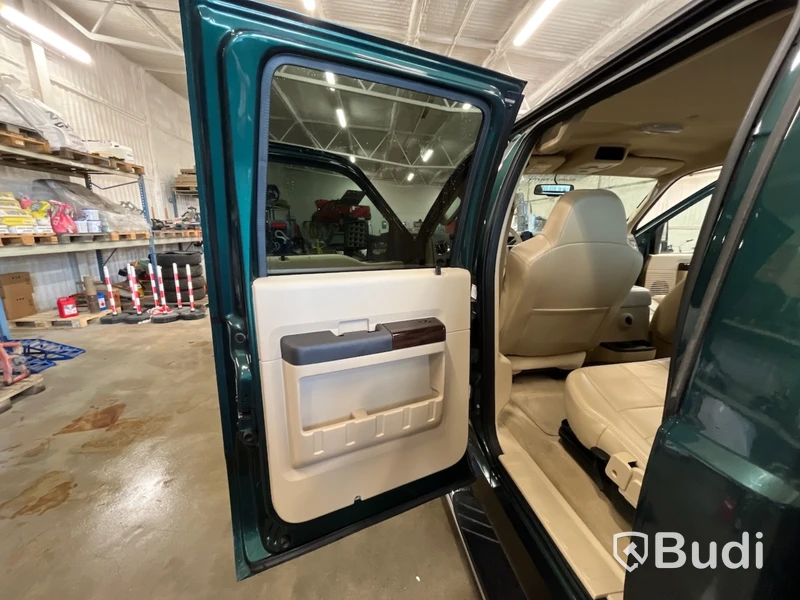 FORD F450 -2008 | DIESEL Crew Cab Endast 5808mil