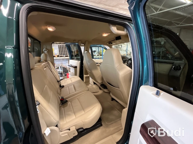 FORD F450 -2008 | DIESEL Crew Cab Endast 5808mil