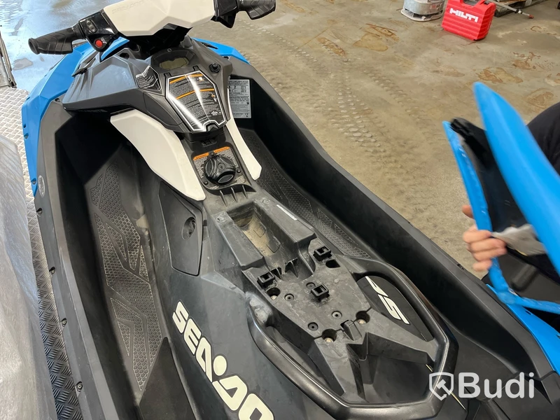 Sea-Doo Spark 2017, blå Längd (m): 2,79 Motorbåt