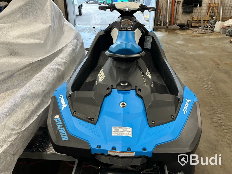 Sea-Doo Spark 2017, blå Längd (m): 2,79 Motorbåt