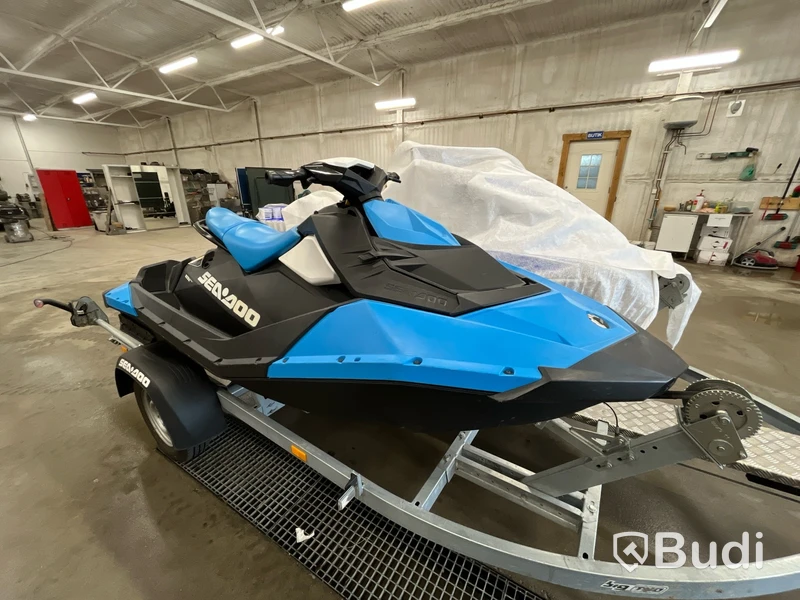 Sea-Doo Spark 2017, blå Längd (m): 2,79 Motorbåt