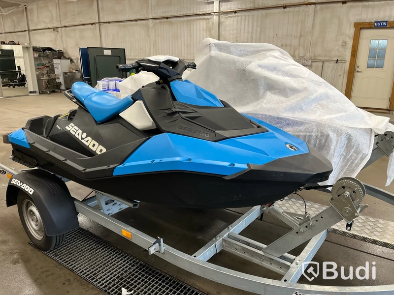 Sea-Doo Spark 2017, blå Längd (m): 2,79 Motorbåt