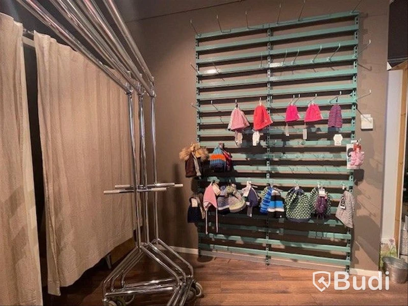 Barnklädesbutik "Strands" i Västerås (stort parti)