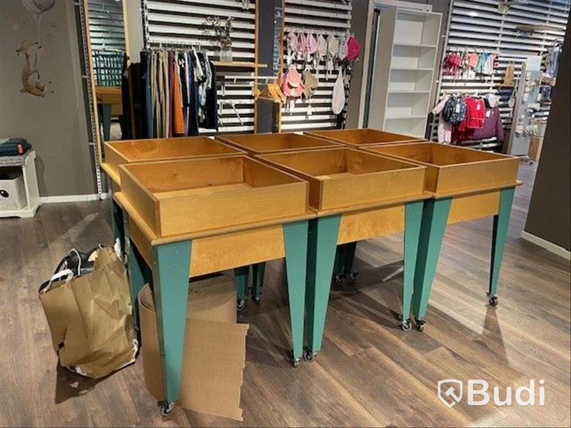 Barnklädesbutik "Strands" i Västerås (stort parti)
