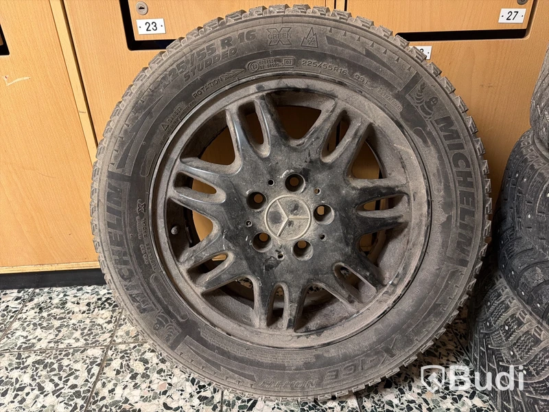 Hjul Mercedes, 225/55 R16, dubbdäck