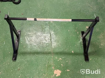 Pull up bar